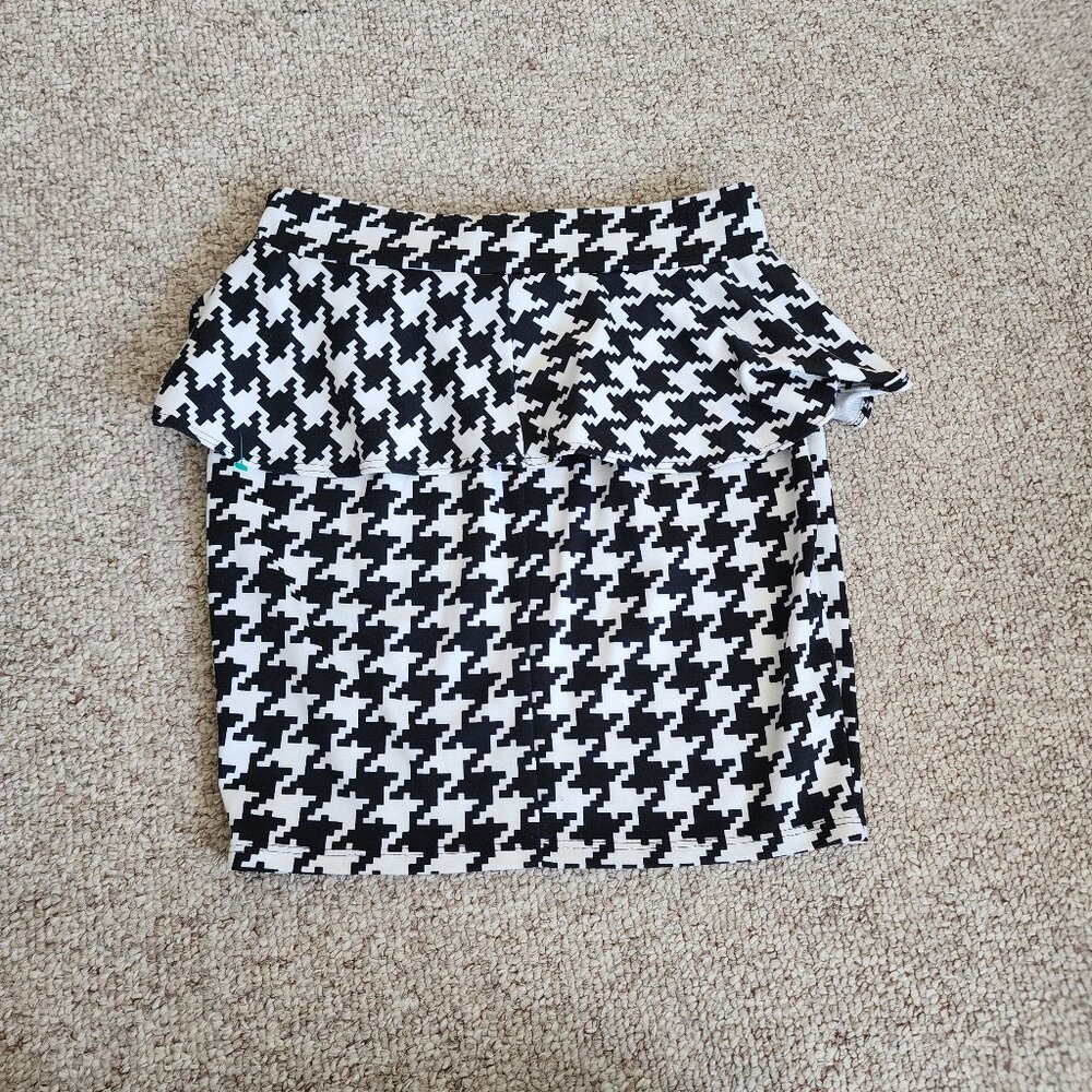 NEW Sensational Collection Women's Houndstooth Peplum Skirt Size Medium